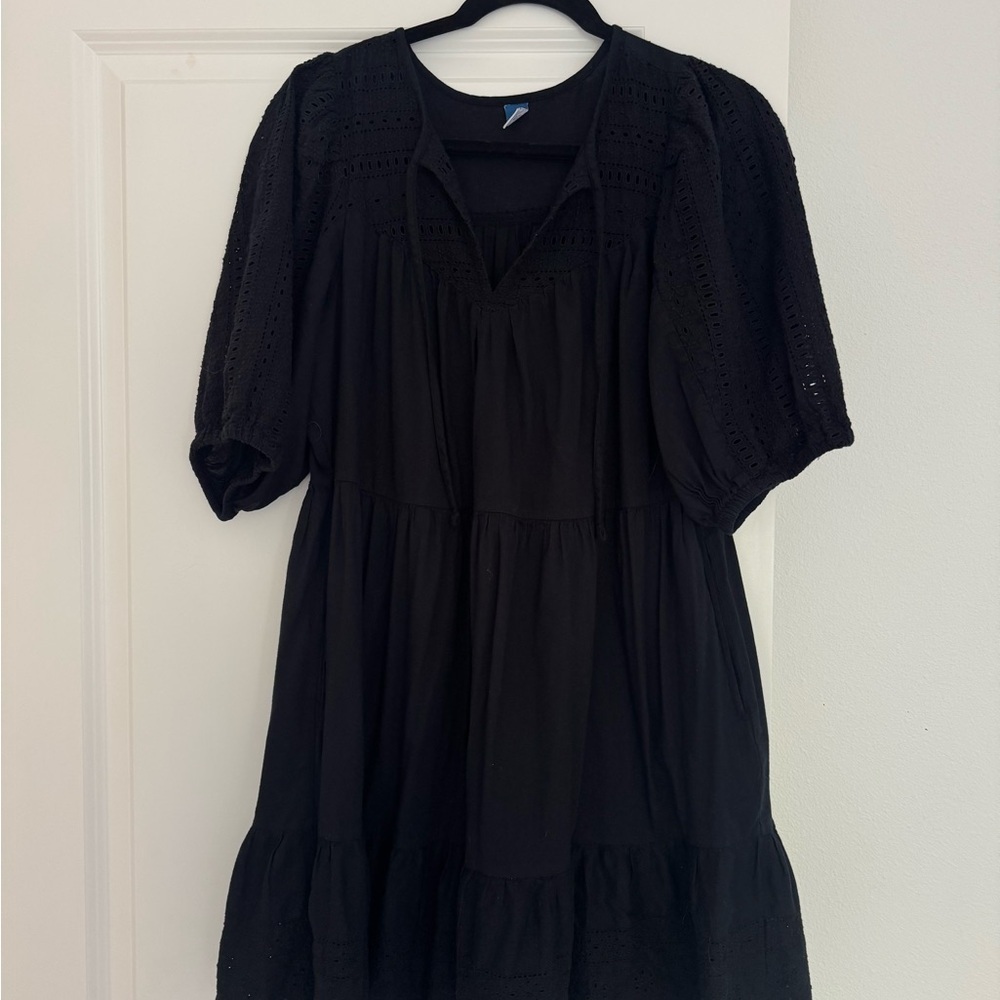 Old Navy women’s black eyelet trim dress size medium 8 10